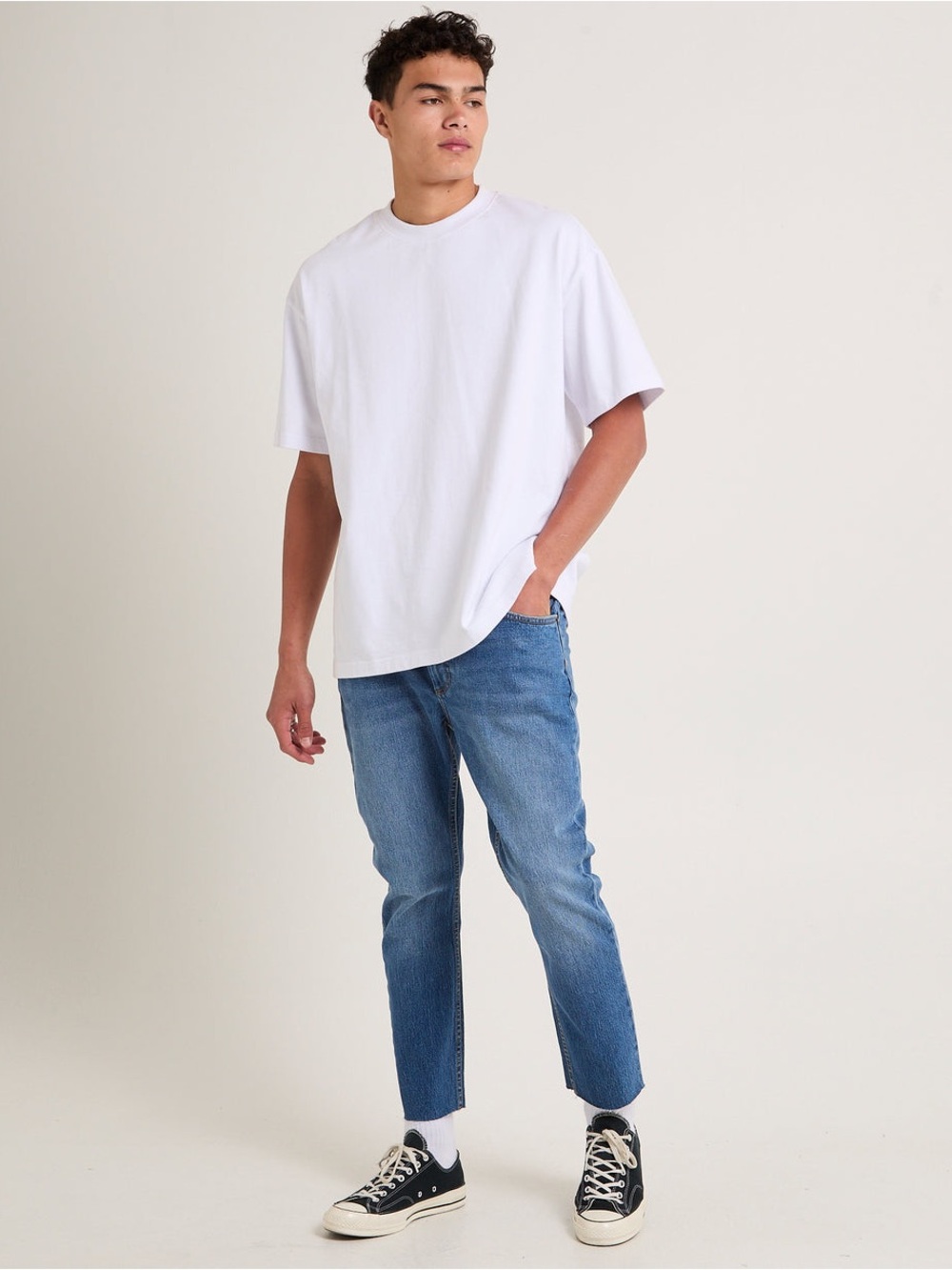 Rolla's Men's Relaxo Chop Straight Leg Jeans, Size 33
